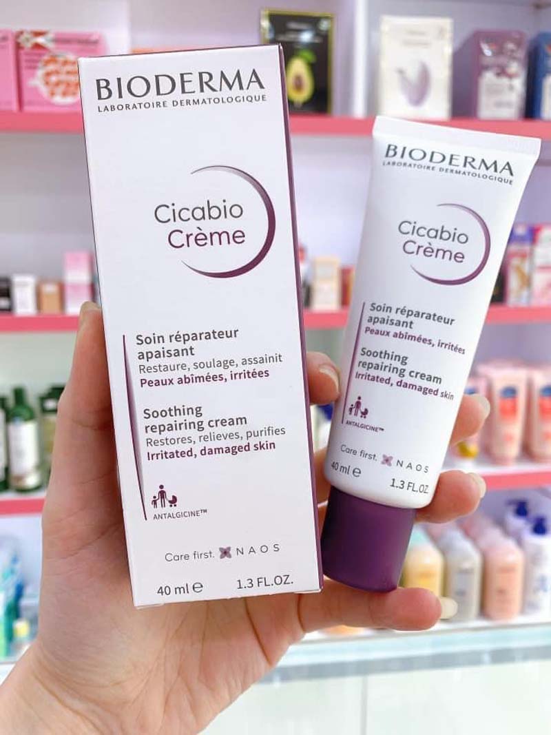 Kem dưỡng ẩm giúp phục hồi và làm dịu làn da bị tổn thương, nhạy cảm