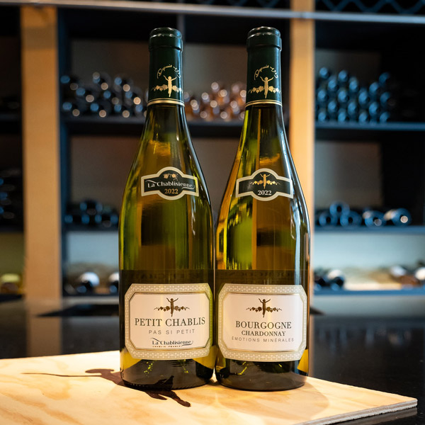 Rượu vang Pháp La Chablisienne Petit Chablis Pas Si Petit