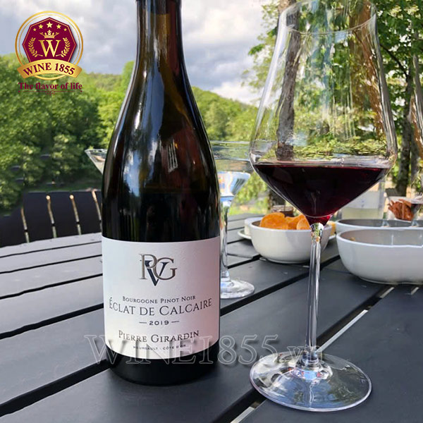Rượu Vang Pháp Pierre Girardin Bourgogne Pinot Noir Éclat De Calcaire- thanh thoát như sương, sâu như lòng đất.