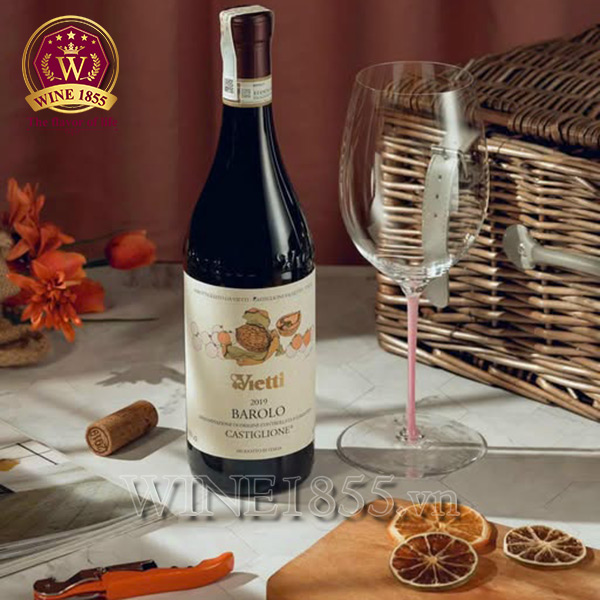 Rượu Vang Vietti Barolo Castiglione - Sắc đỏ quyến rũ, vị chát đầy mê hoặc.