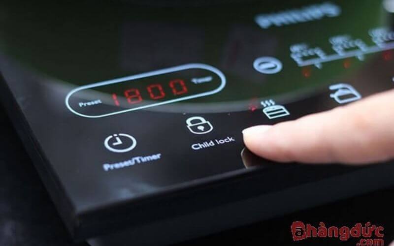 Bếp đang bật tính năng khóa trẻ em