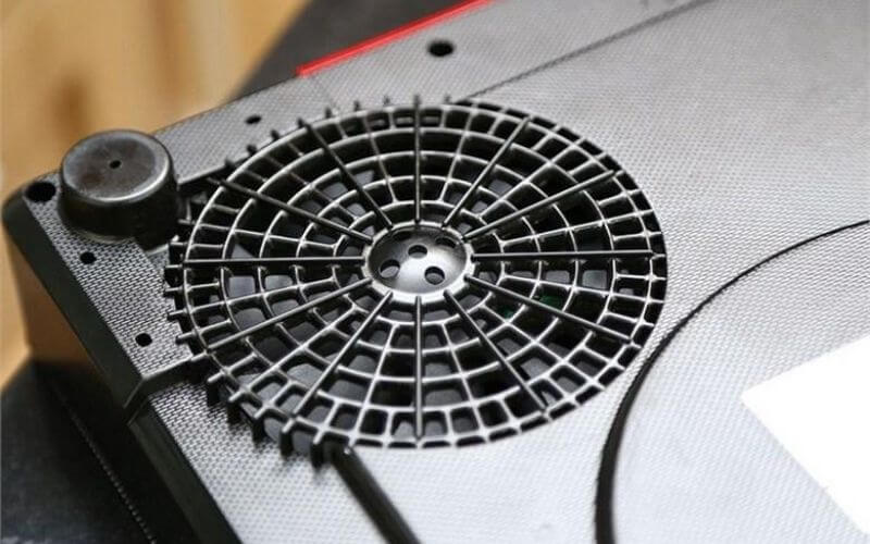 Do linh kiện hoặc bộ phận tản nhiệt của bếp có vấn đề