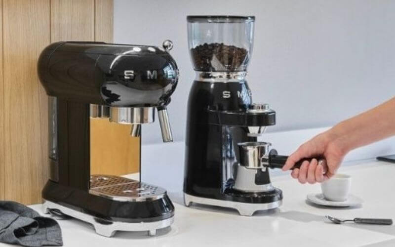 Công suất của máy pha cafe smeg vô cùng ấn tượng