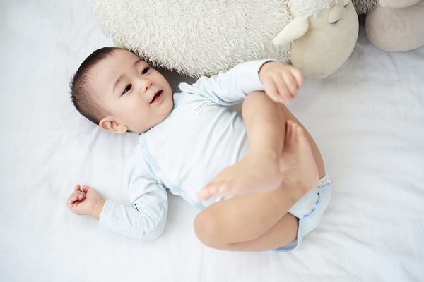 5 sai lầm cơ bản khiến bé chậm lật lẫy