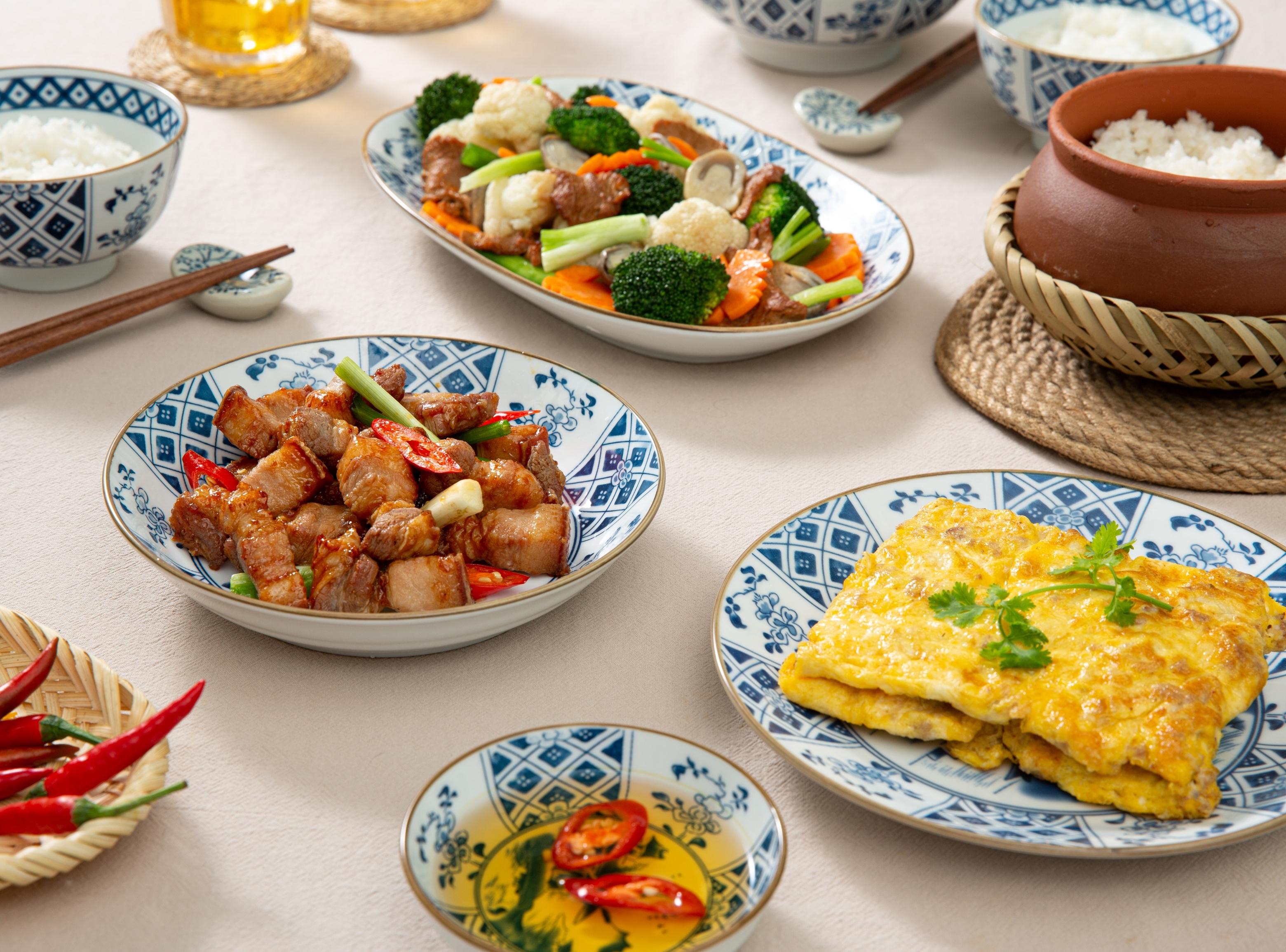 Mâm cơm niêu đầy đủ dinh dưỡng