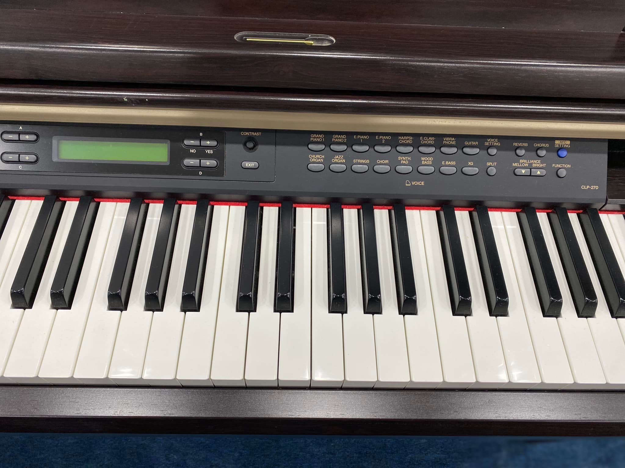 piano yamaha clp270