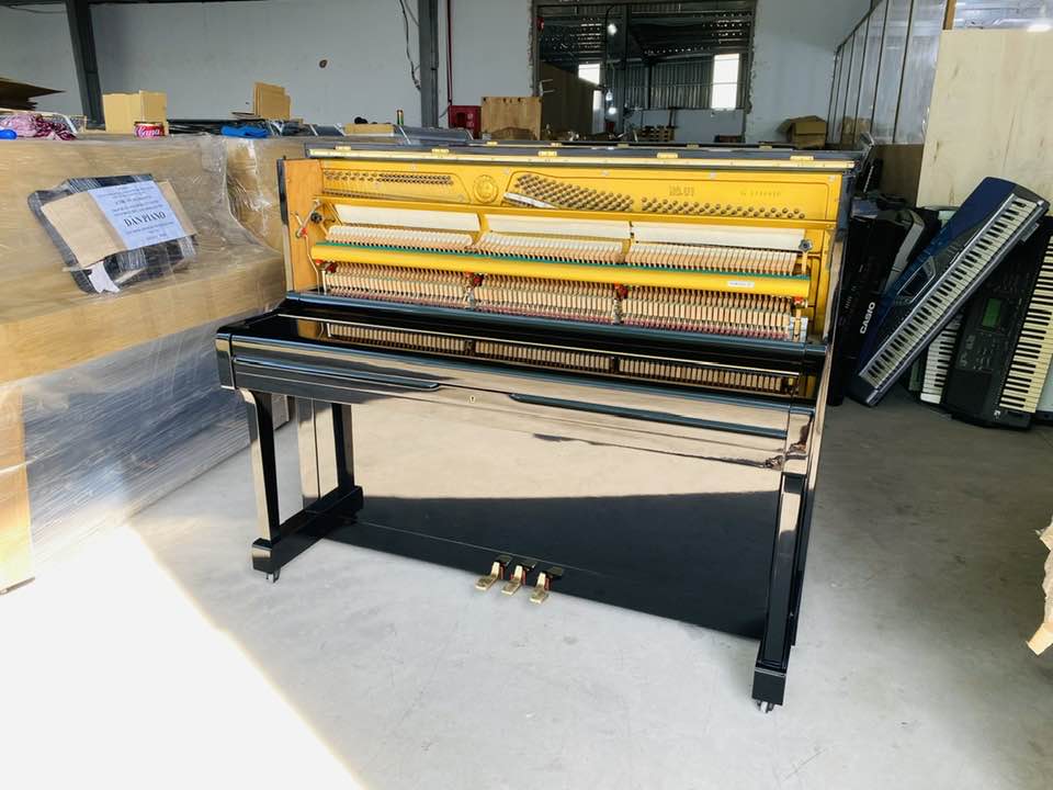 PIANO YAMAHA U1G