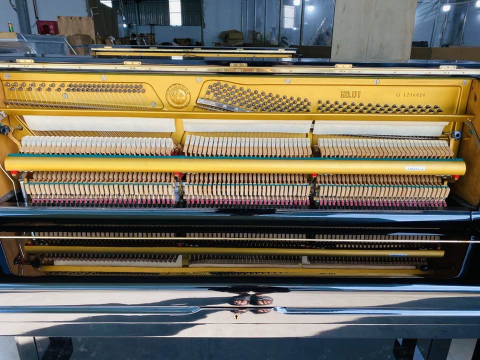 PIANO YAMAHA U1G