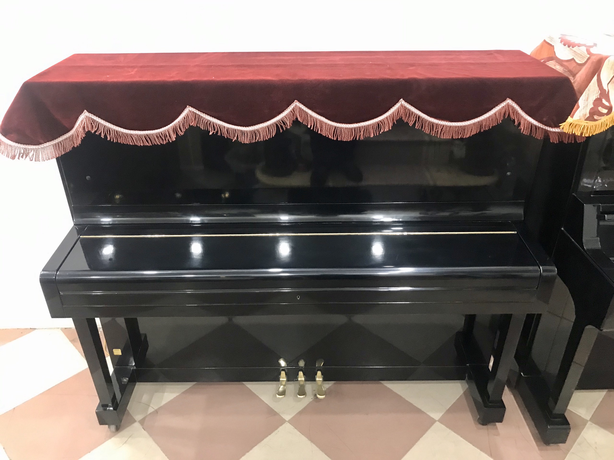 piano victor v31