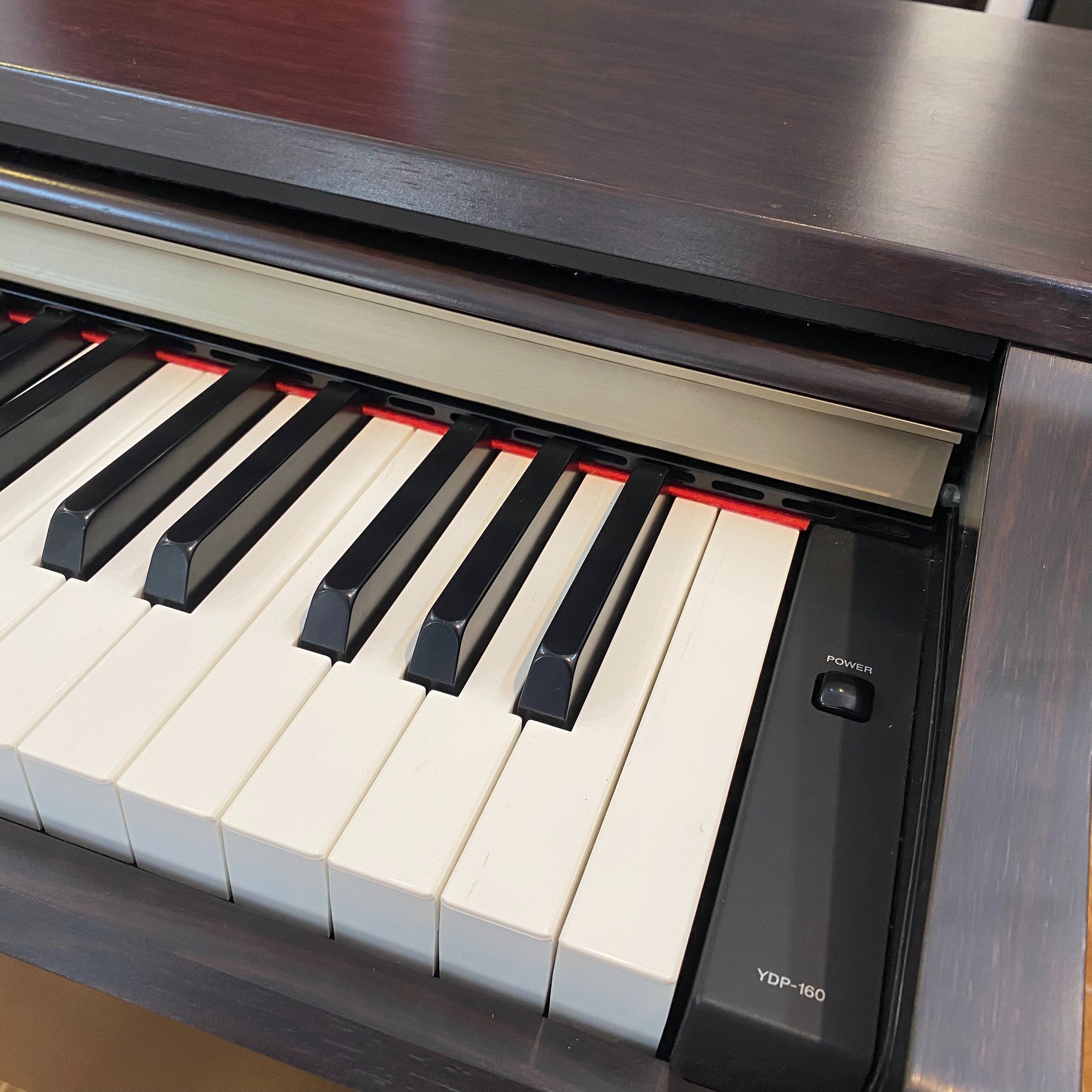 piano yamaha ydp160