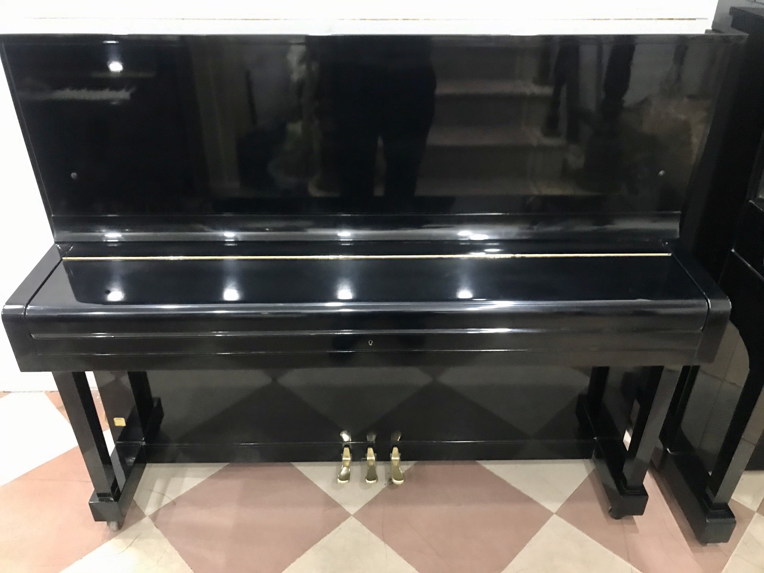piano victor v31