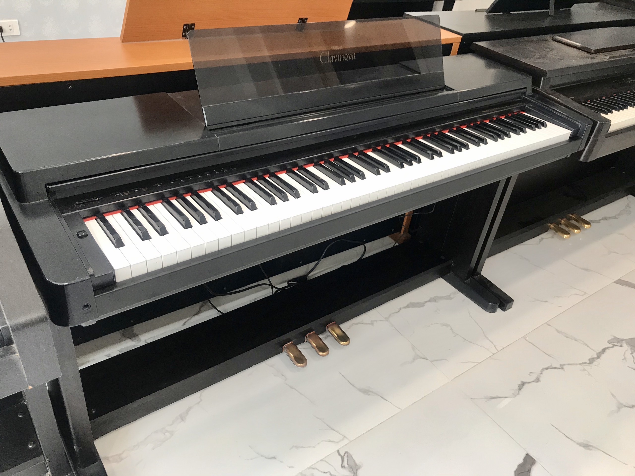 yamaha clp560 - ST Music