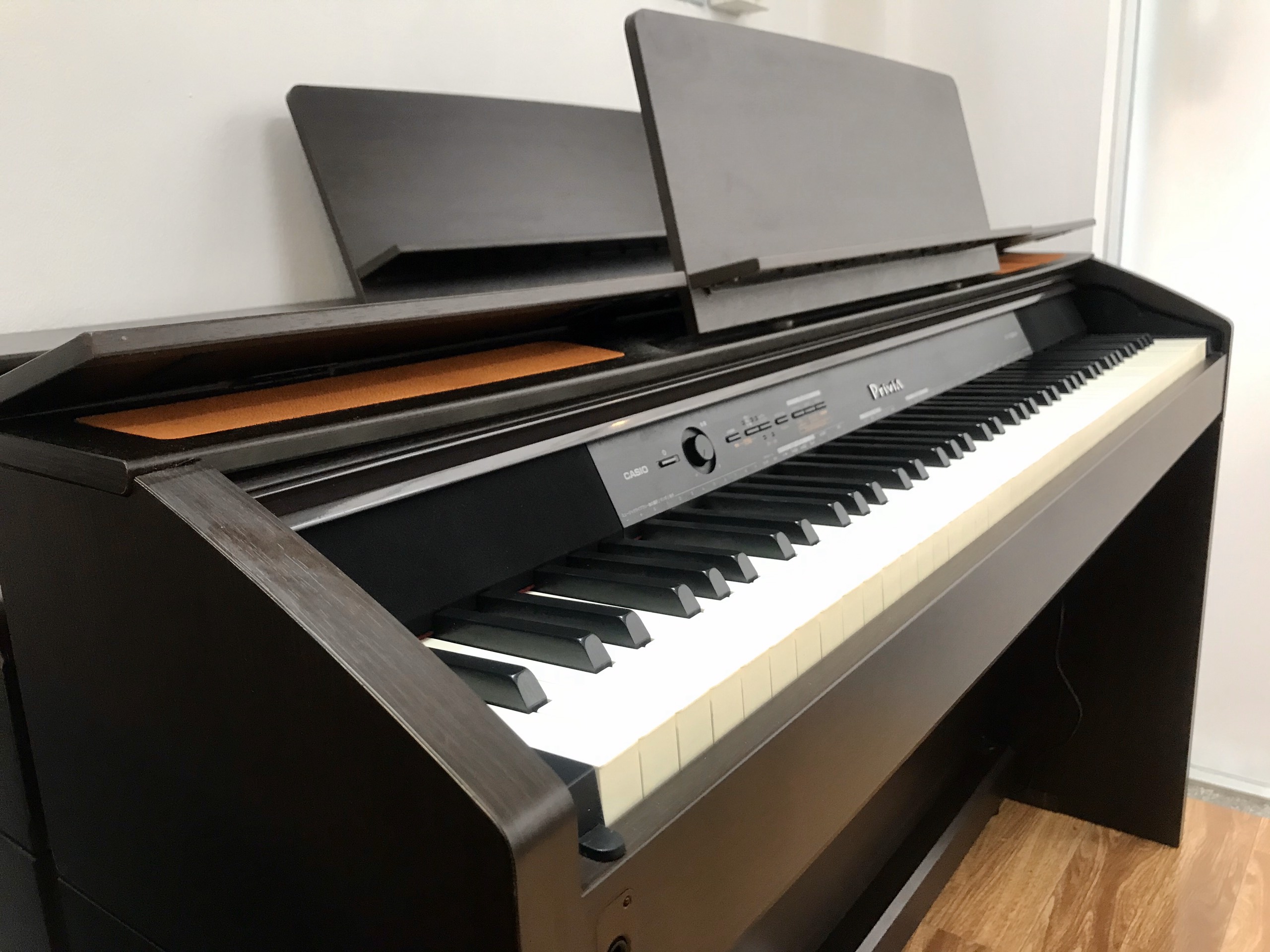 Piano điện Casio PX-1500GP