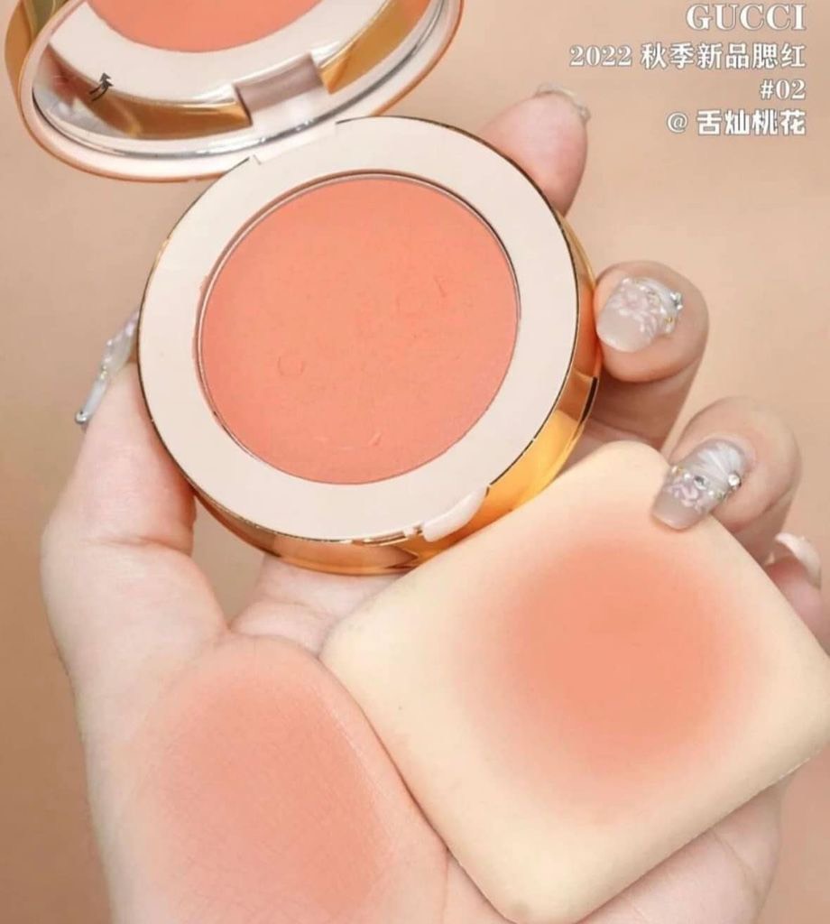 02 Tender Apricot (Cam Đào)