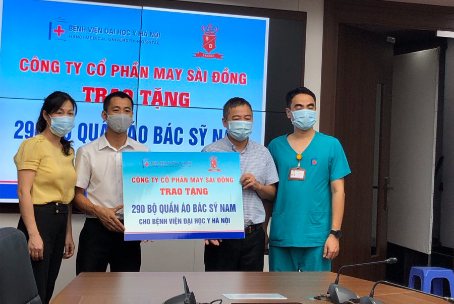 công ty cổ phần may sai đồng trao quà cho bệnh viện đại học y hà nội