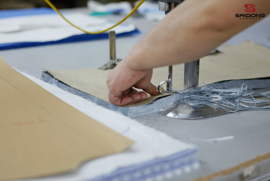 cong doan cat vai tai may sai dong