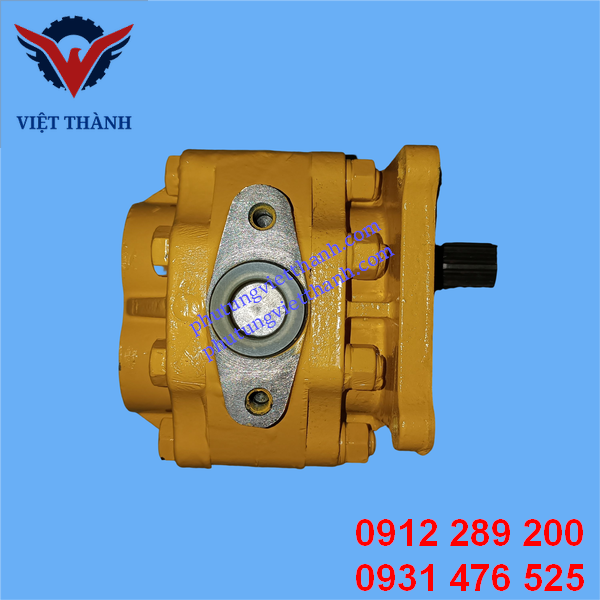 bom-thuy-luc-may-ui-komatsu-d53