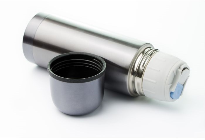 Bình giữ nhiệt không nên đặt trong tủ lạnh