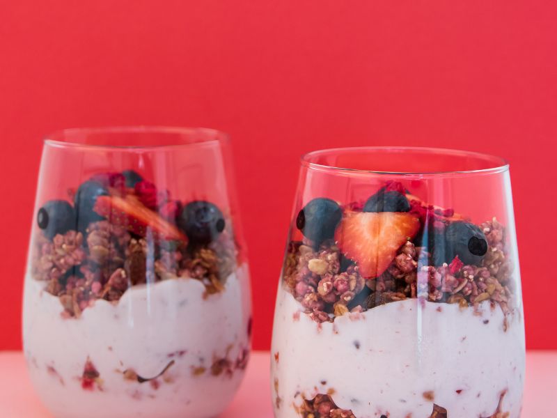 Sữa chua uống trái cây tươi mát.