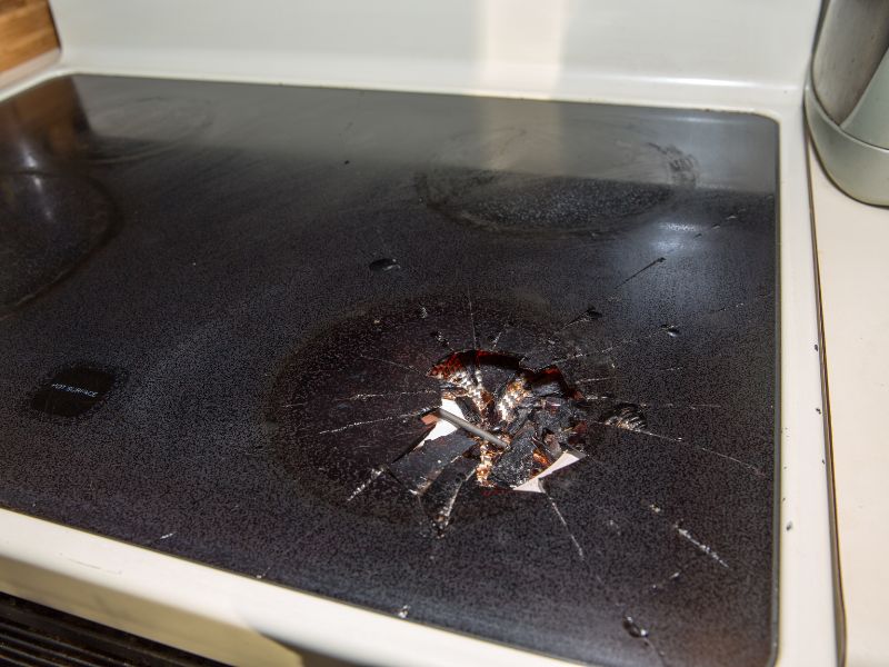 Bếp hồng ngoại không nóng: Nguyên nhân và giải pháp khắc phục