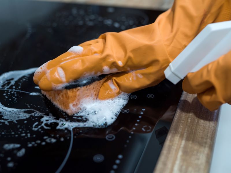 Mẹo 6 Bước Vệ Sinh Bếp Từ Hiệu Quả.