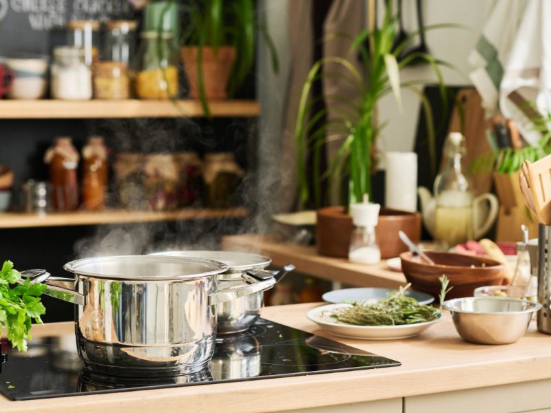 Bếp Từ Có Kén Nồi Không? Tất Tần Tật Những Điều Bạn Cần Biết