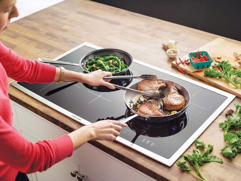 Hướng dẫn cơ bản nấu ăn bằng bếp từ an toàn: Mọi thứ bạn cần biết