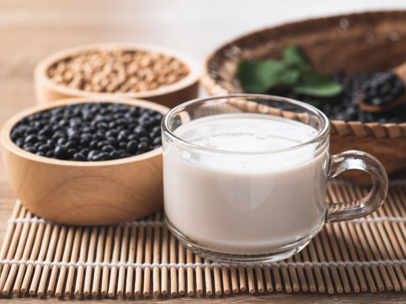 Cách làm sữa đậu nành bằng máy làm sữa hạt: Thơm ngon, bổ dưỡng, đơn giản tại nhà