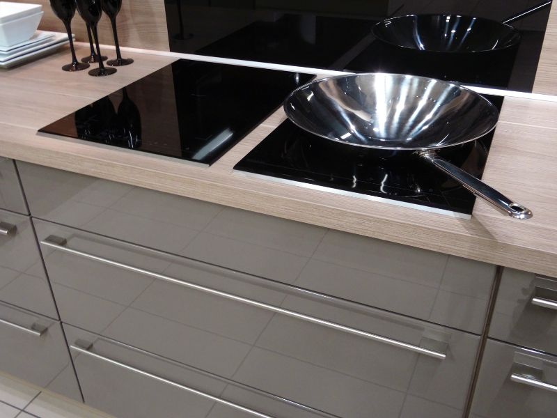 Lỗi E0 Bếp Từ Là Gì? Tìm Hiểu Nguyên Nhân Và Cách Khắc Phục