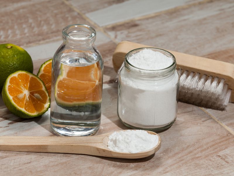 Khử mùi bình giữ nhiệt bằng baking soda và giấm