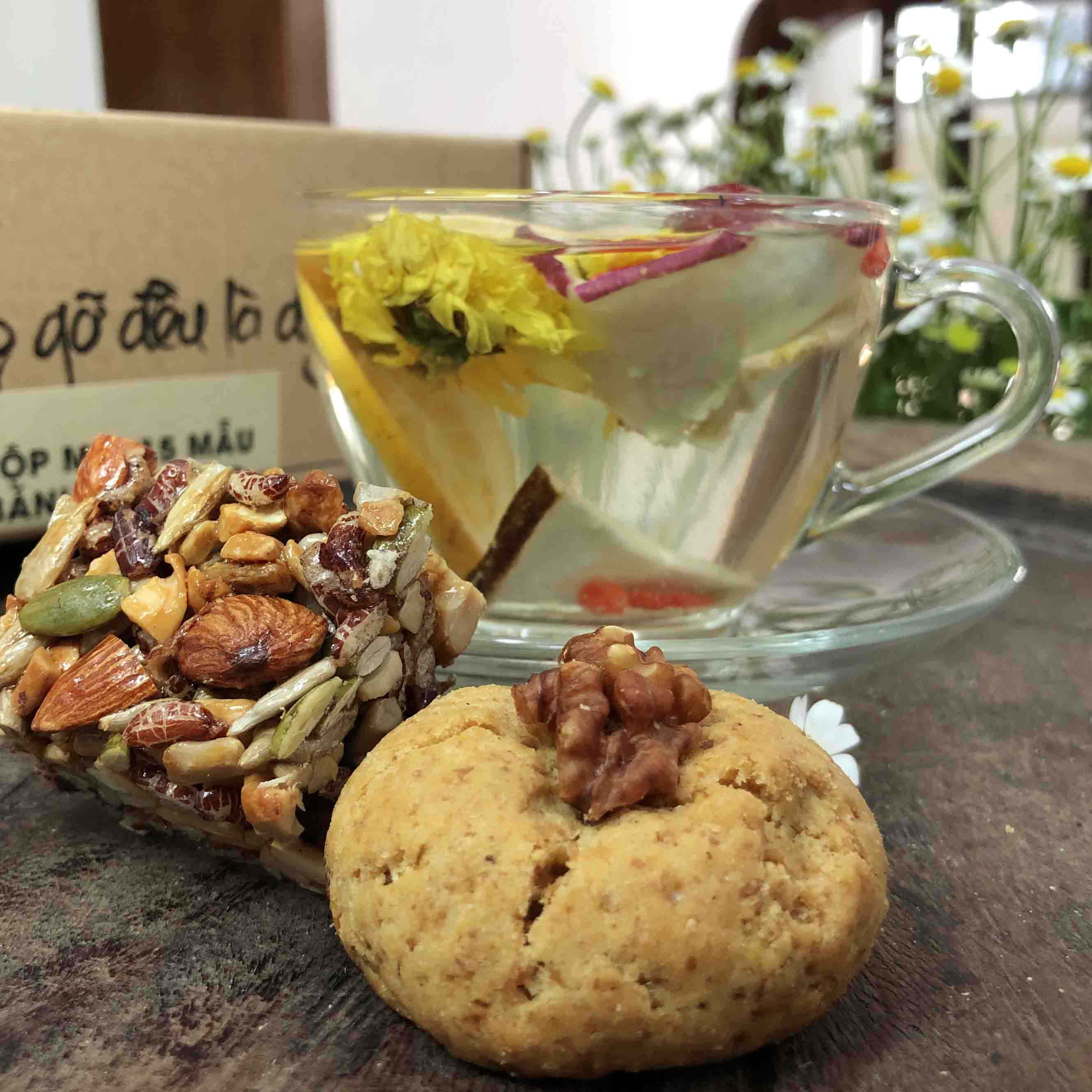 banh-quy-nguyen-cam-hanh-nhan-an-kieng-giam-can