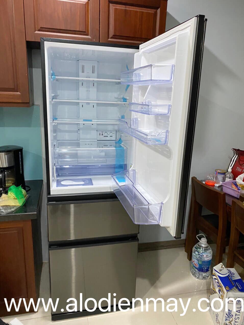 Tủ lạnh Mitsubishi MR-CX46ER-BST 365 lít 3 cửa inverter tại Hà Nội