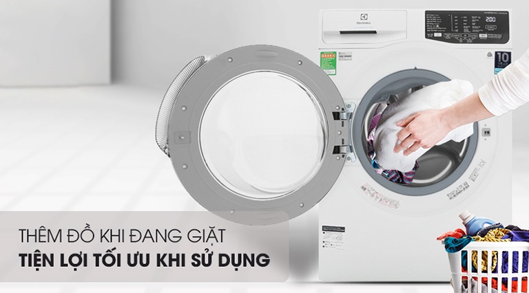 Máy giặt Electrolux Inverter 9 kg EWF9024D3WB có tính năng tạm dừng và thêm quần áo