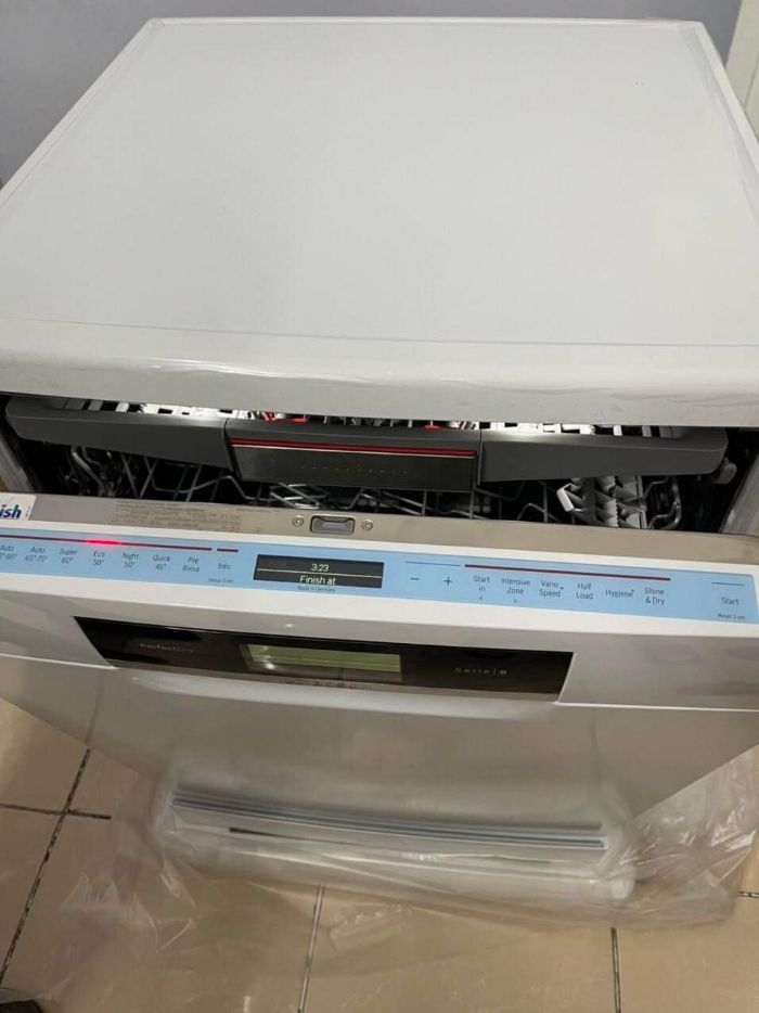 Máy rửa bát Bosch SMS88TW02M Dung Tích 14 Bộ series 8