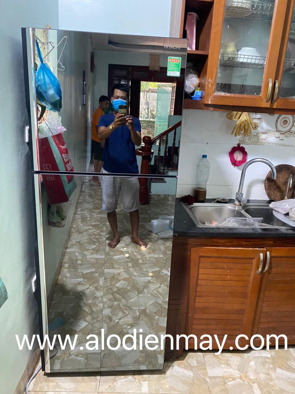 Tủ lạnh inverter Hitachi 366 lít R-FVX480PGV9 (MIR) màu gương sang trọng