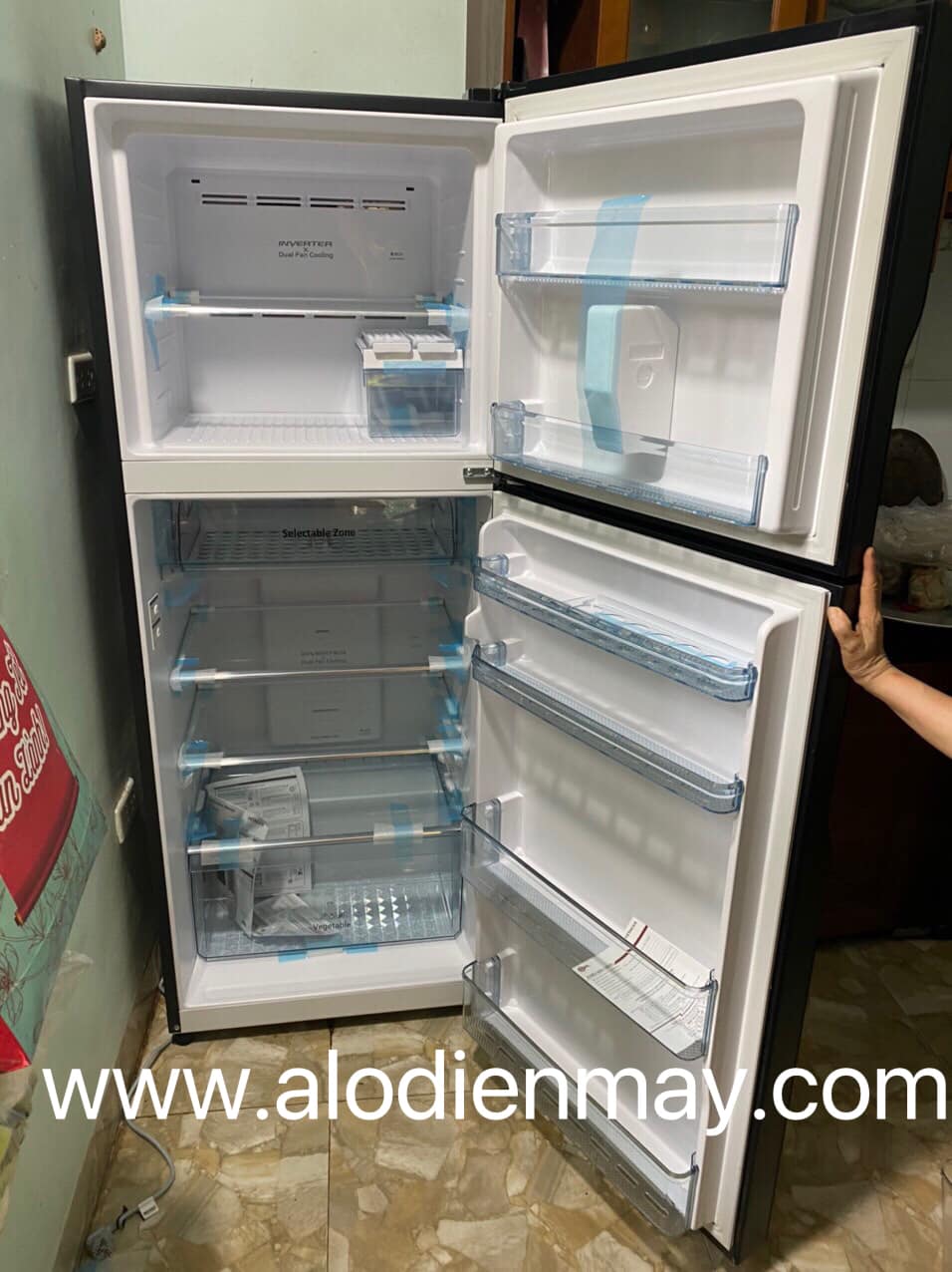 Tủ lạnh inverter Hitachi 366 lít R-FVX480PGV9 (MIR) màu gương sang trọng