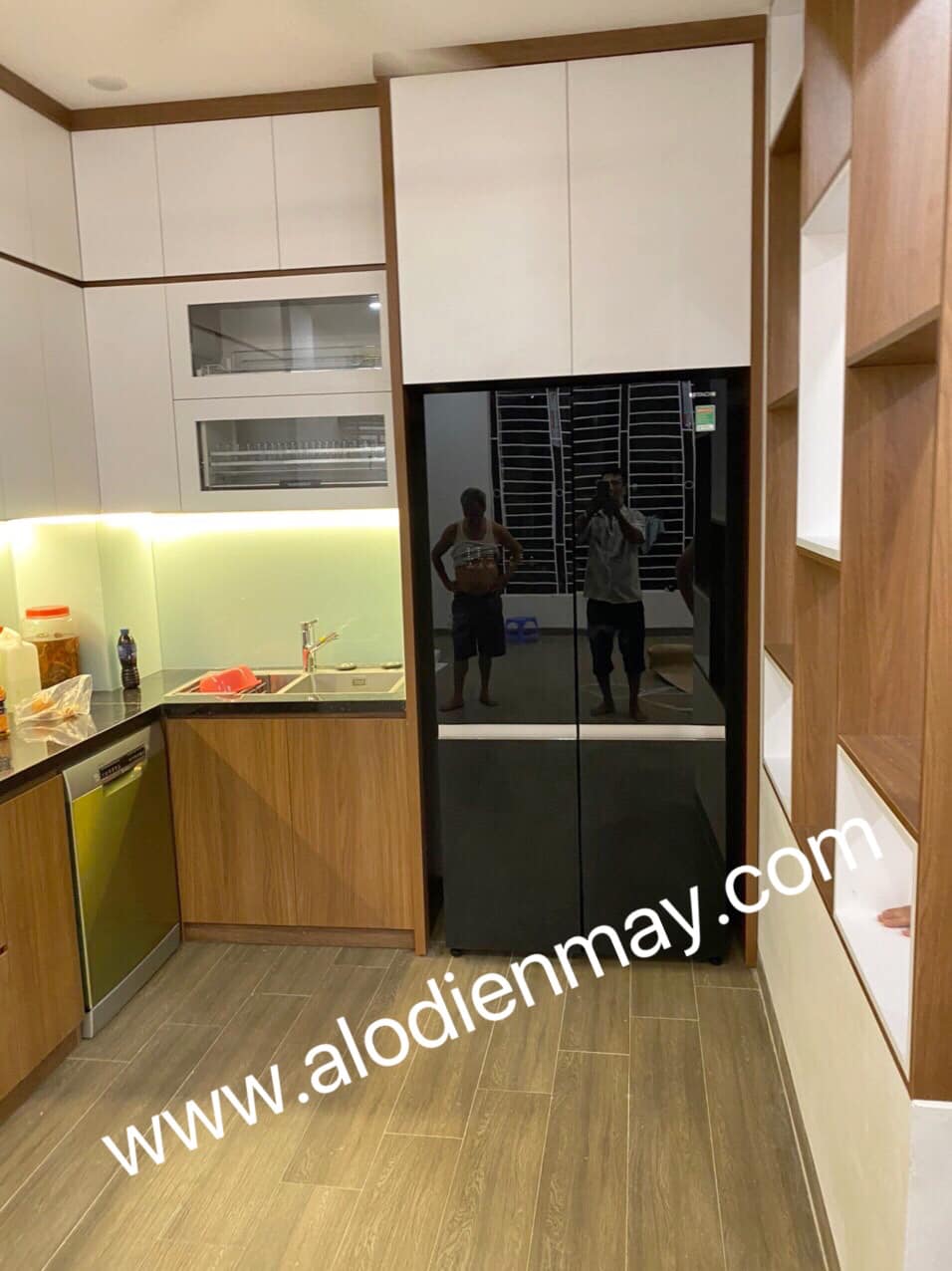 Tủ lạnh 4 cánh Hitachi inverter 569 lít R-WB640VGV0 GBK chính hãng