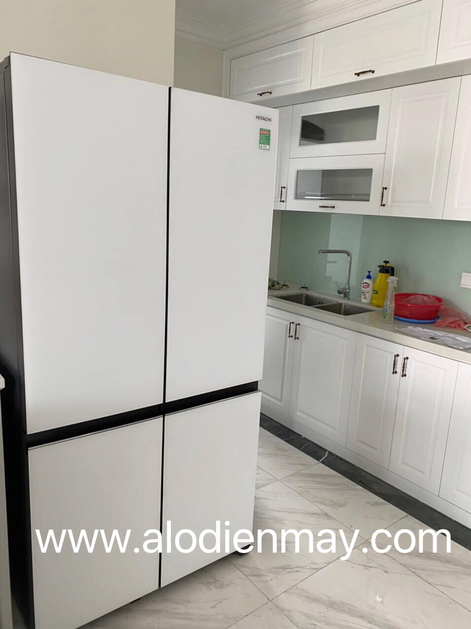 Tủ lạnh inverter Hitachi 4 cửa ngăn đông dưới R-WB640VGV0X (MGW) uy tín