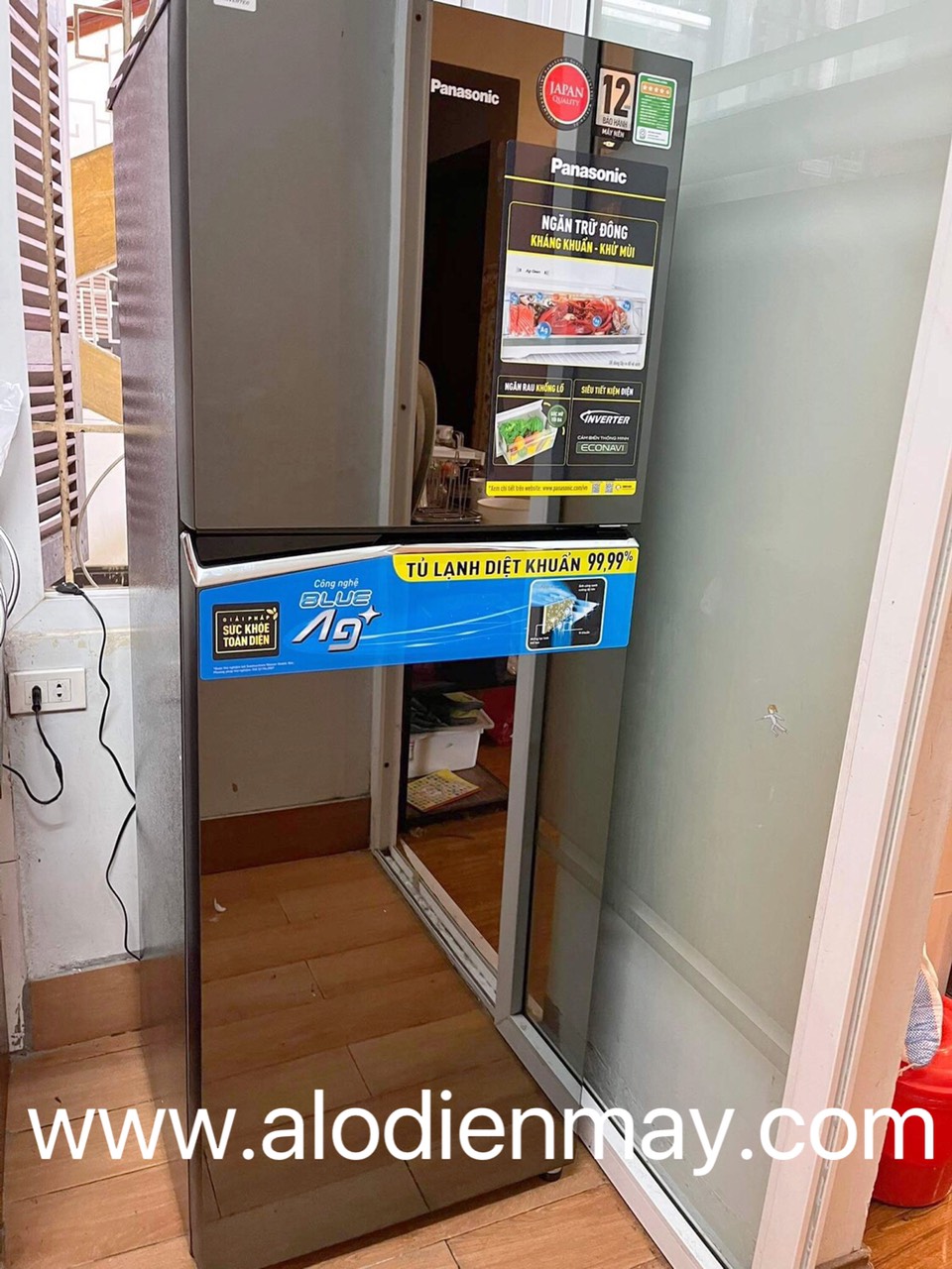 Tủ lạnh Panasonic inverter 306 lít NR-TV341VGMV chính hãng tại Hà Nội