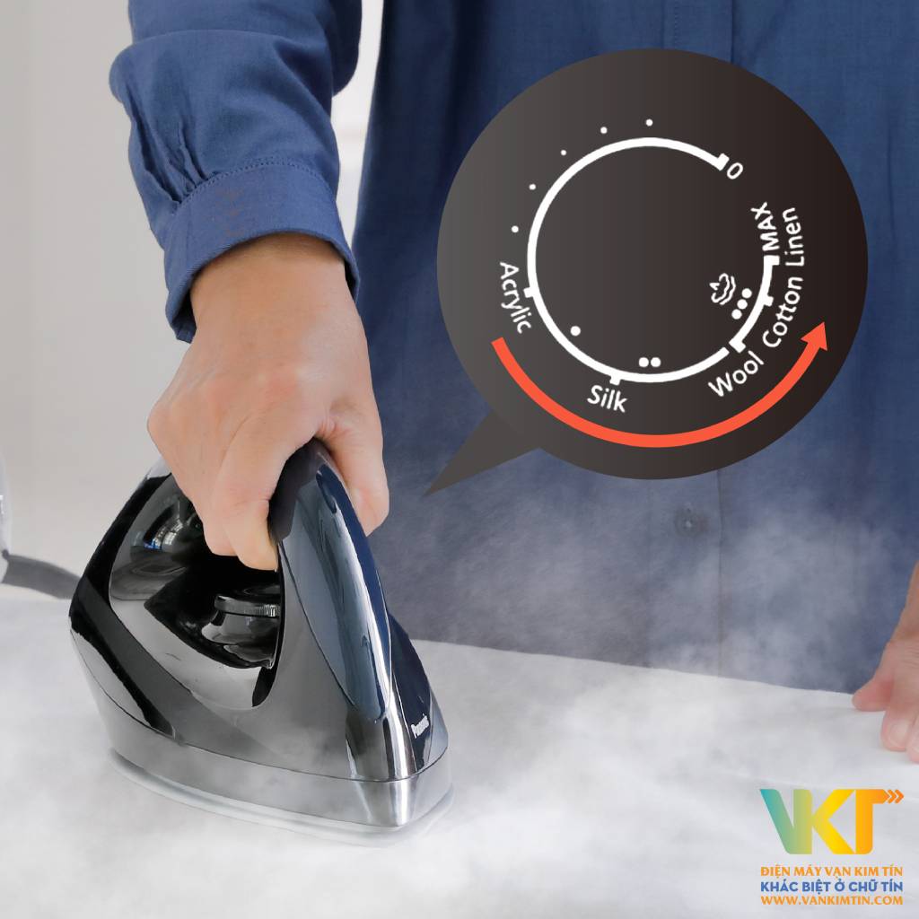 Bàn ủi hơi nước Panasonic NI-GT200ARA - Tiện lợi sử dụng nhờ kiểu dáng nhỏ gọn, thông minh