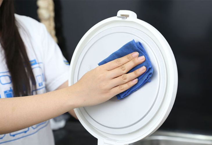 Các bước vệ sinh nồi cơm điện đúng cách, sạch bong