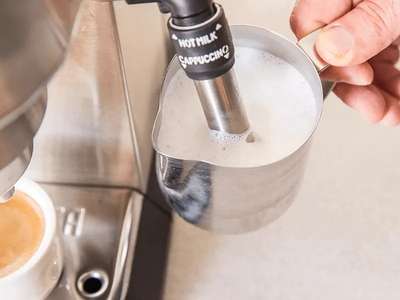 Cách pha capuchino bằng máy pha cà phê cực đơn giản tại nhà