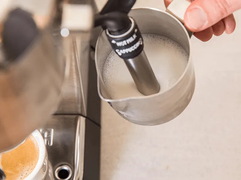 Cách pha capuchino bằng máy pha cà phê cực đơn giản tại nhà