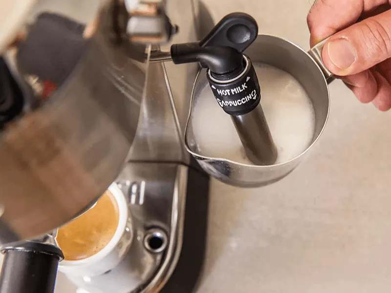 Cách pha capuchino bằng máy pha cà phê cực đơn giản tại nhà