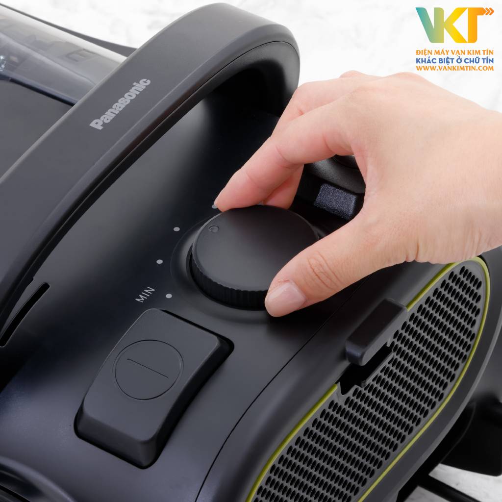 Máy hút bụi dạng hộp Panasonic MC-CL605KN49 - Công suất đến 2000W cho máy hút mạnh mẽ và ổn định