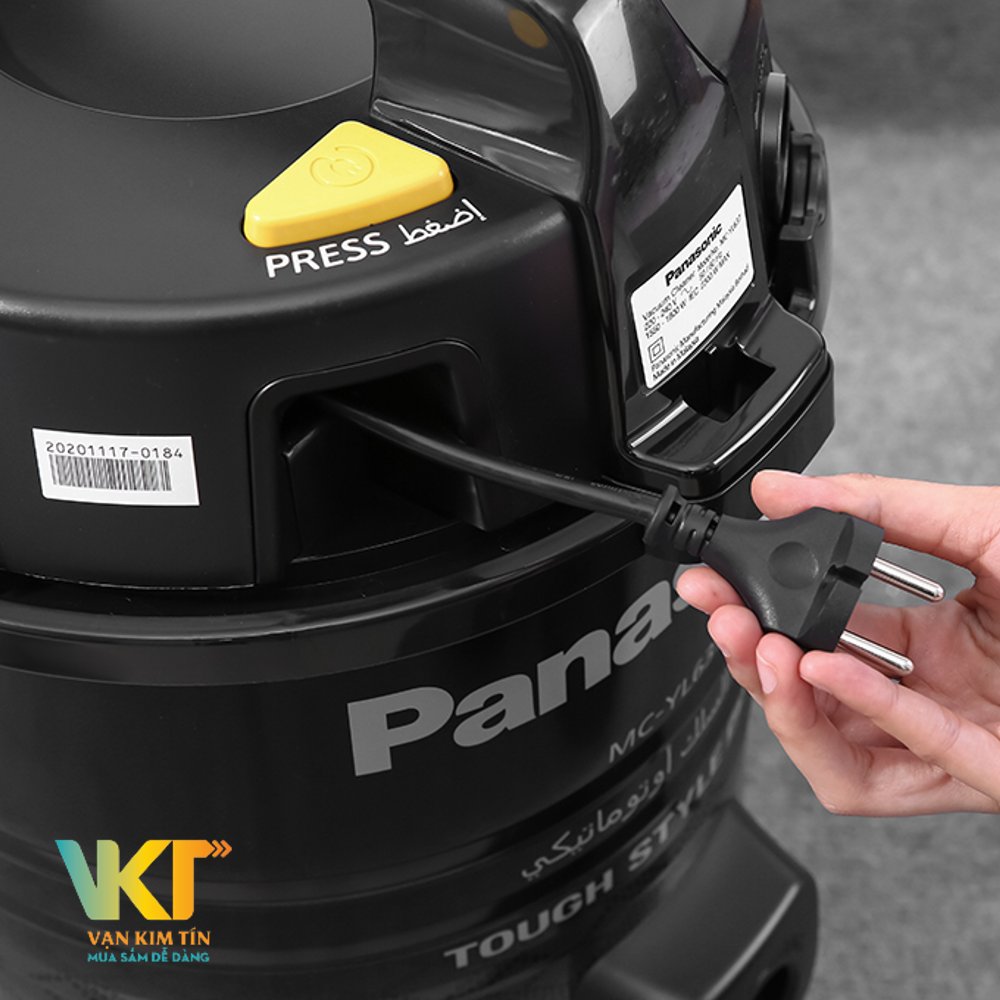 Máy hút bụi Panasonic MC-YL637SN49