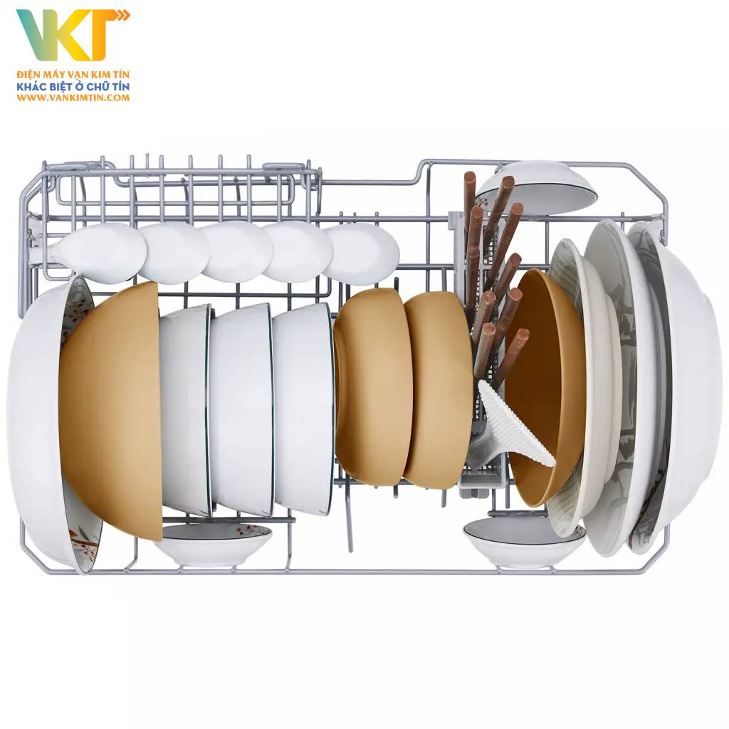 Máy rửa chén Panasonic NP-TH1WEVN - Dung tích lớn, đảm bảo phù hợp nhu cầu rửa của gia đình