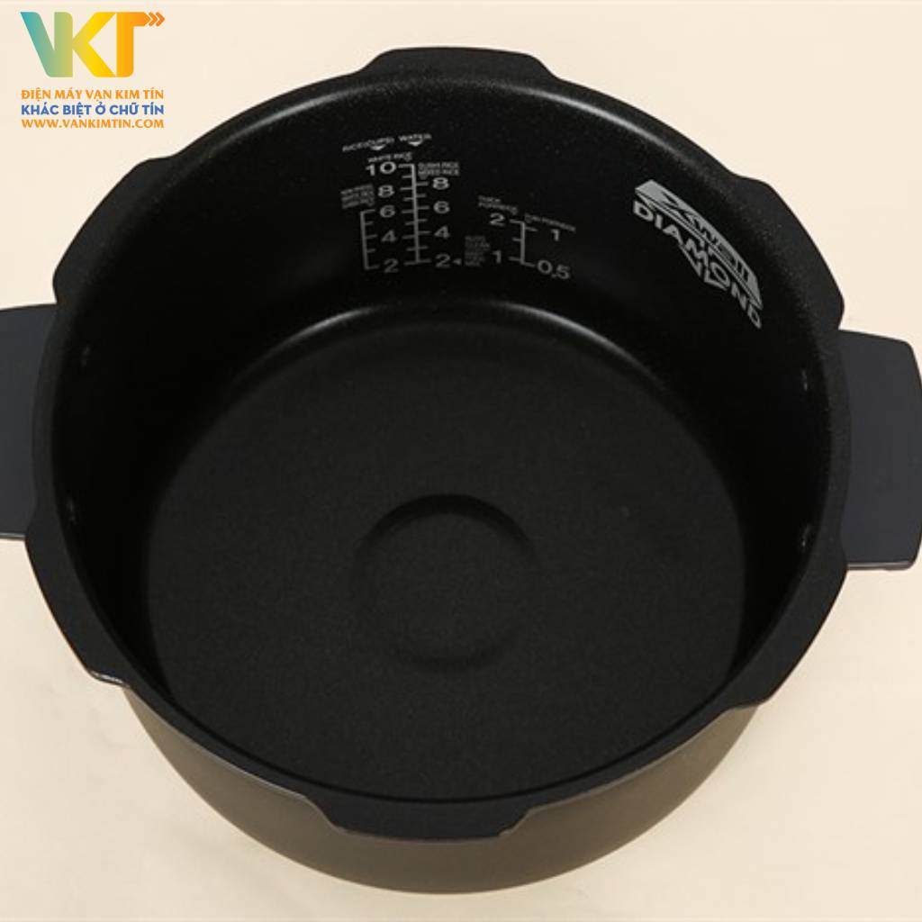 Nồi cơm điện tử cao tần áp suất Cuckoo 1.8 lít CRP-RT1008F/BKTSVNCV - Dung tích 1.8 lít với thiết kế nhỏ gọn, tối giản
