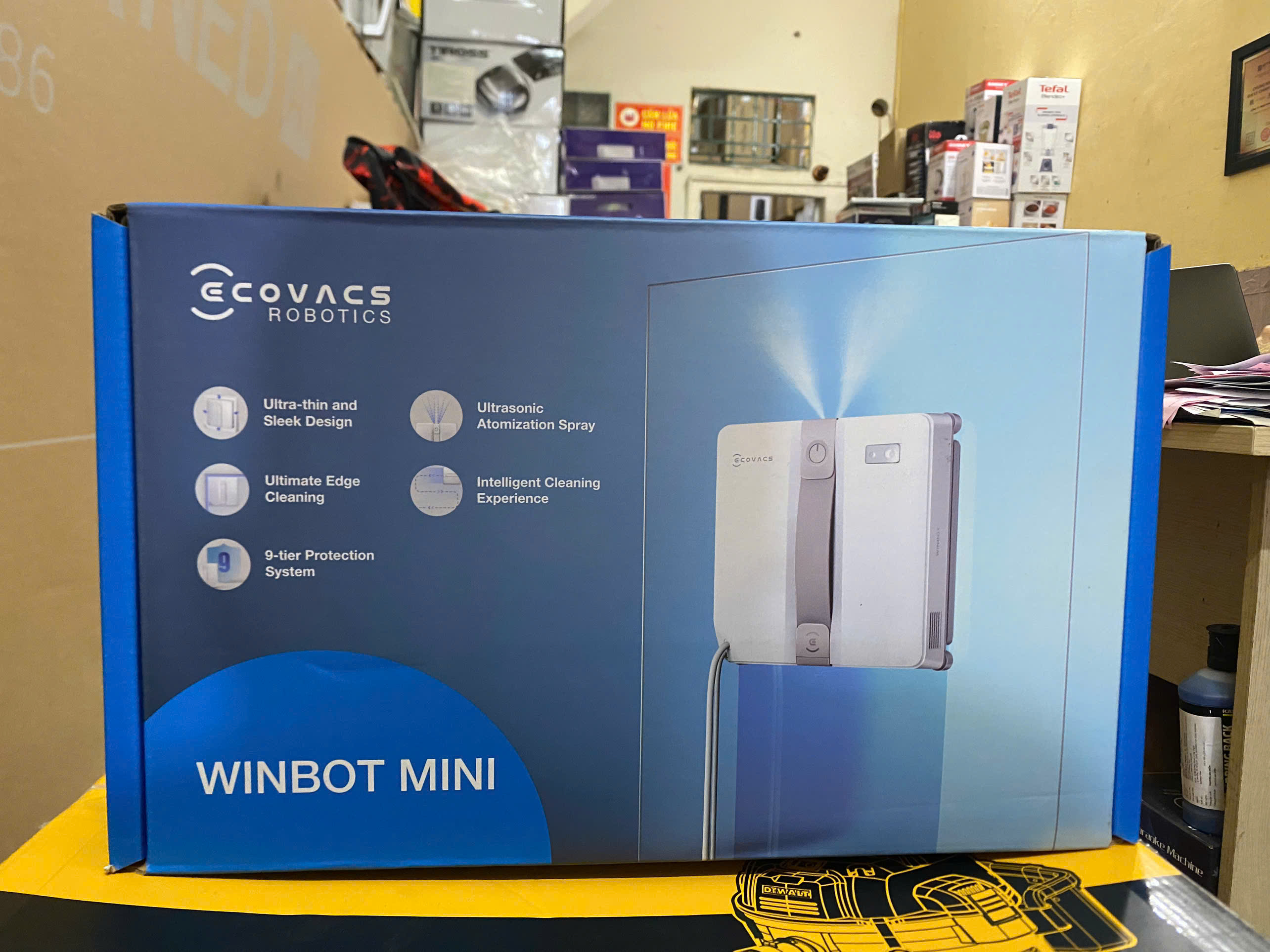 Robot lau kính Ecovacs Winbot Mini