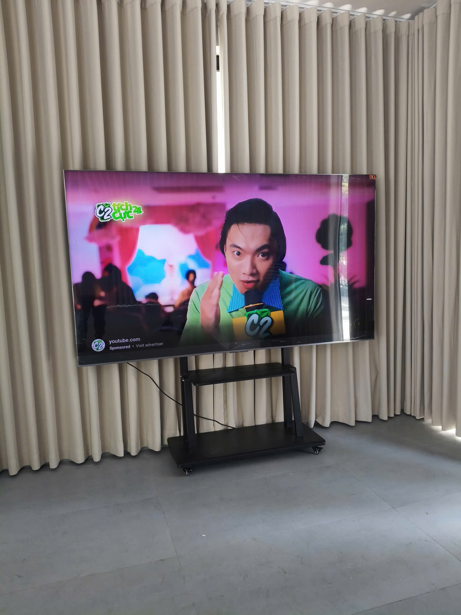 Google Tivi TCL 98C8K QD-Mini LED AI 4K 98 inch